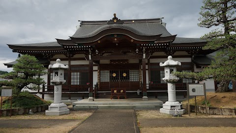 Kurayoshi Shirakabe-dozo Tourist Information Center (Cog Station) — bike rental in Kurayoshi